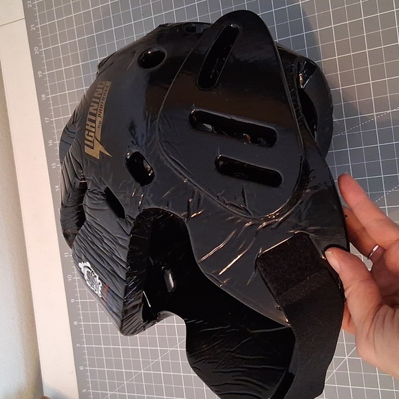 Martial Arts Sparring Helmet Head Gear - Picture 5 of 9